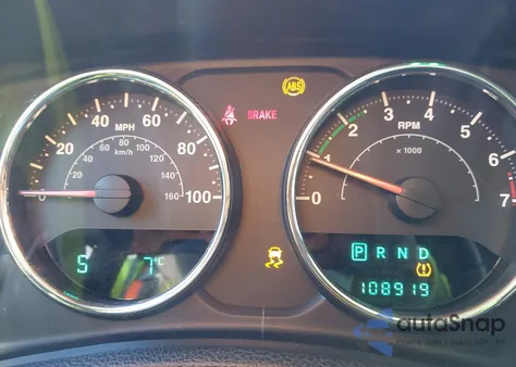 2013 Jeep Wrangler Unlimited Sport z USA, uszkodzony, nr VIN 1C4HJWDG4DL509247